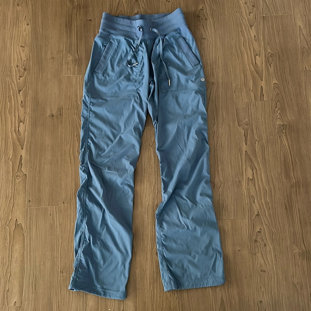 Lululemon Dance Studio Pants Mid Riss Straight Leg